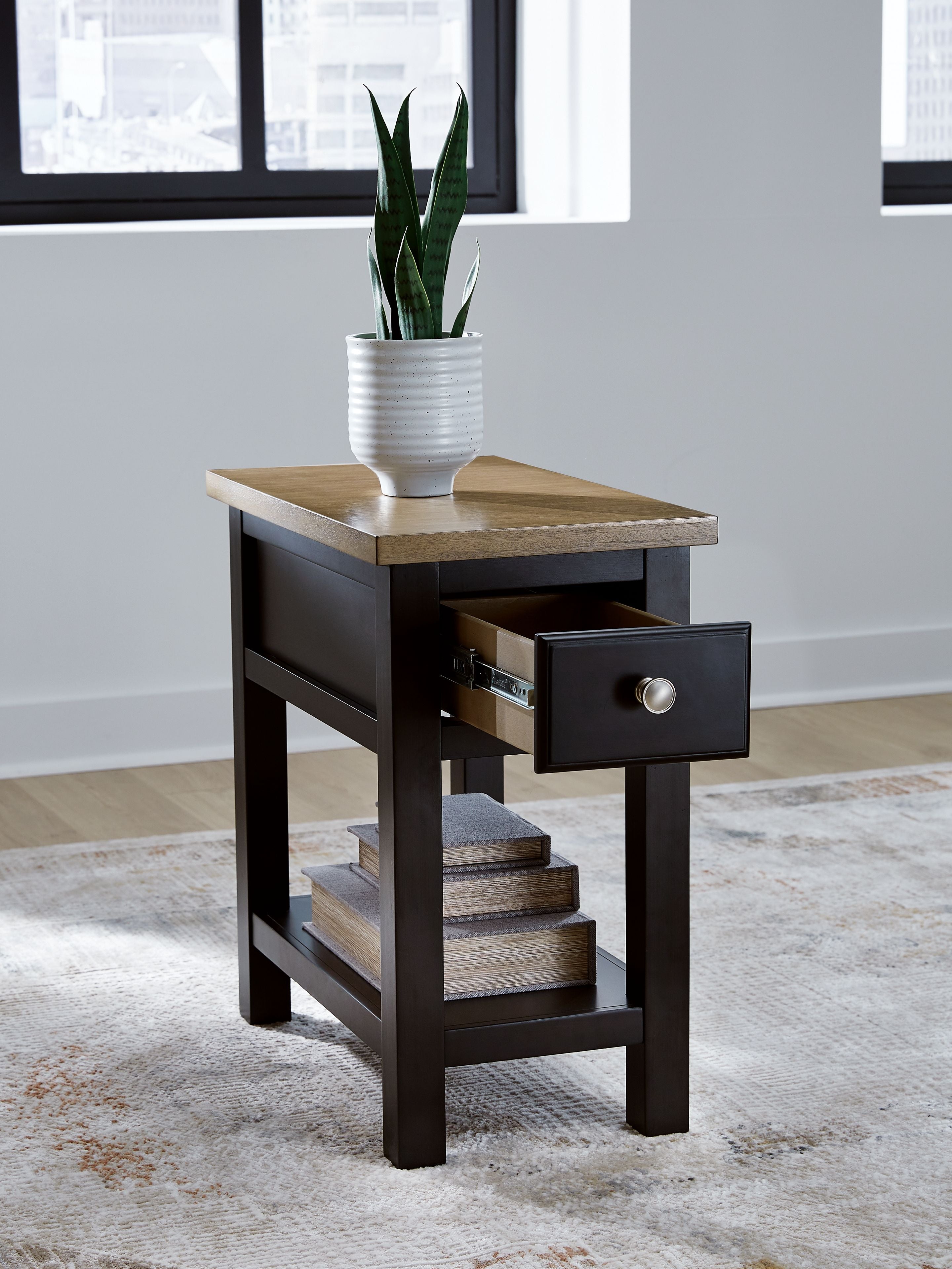Drazmine - Chair Side End Table - Brown