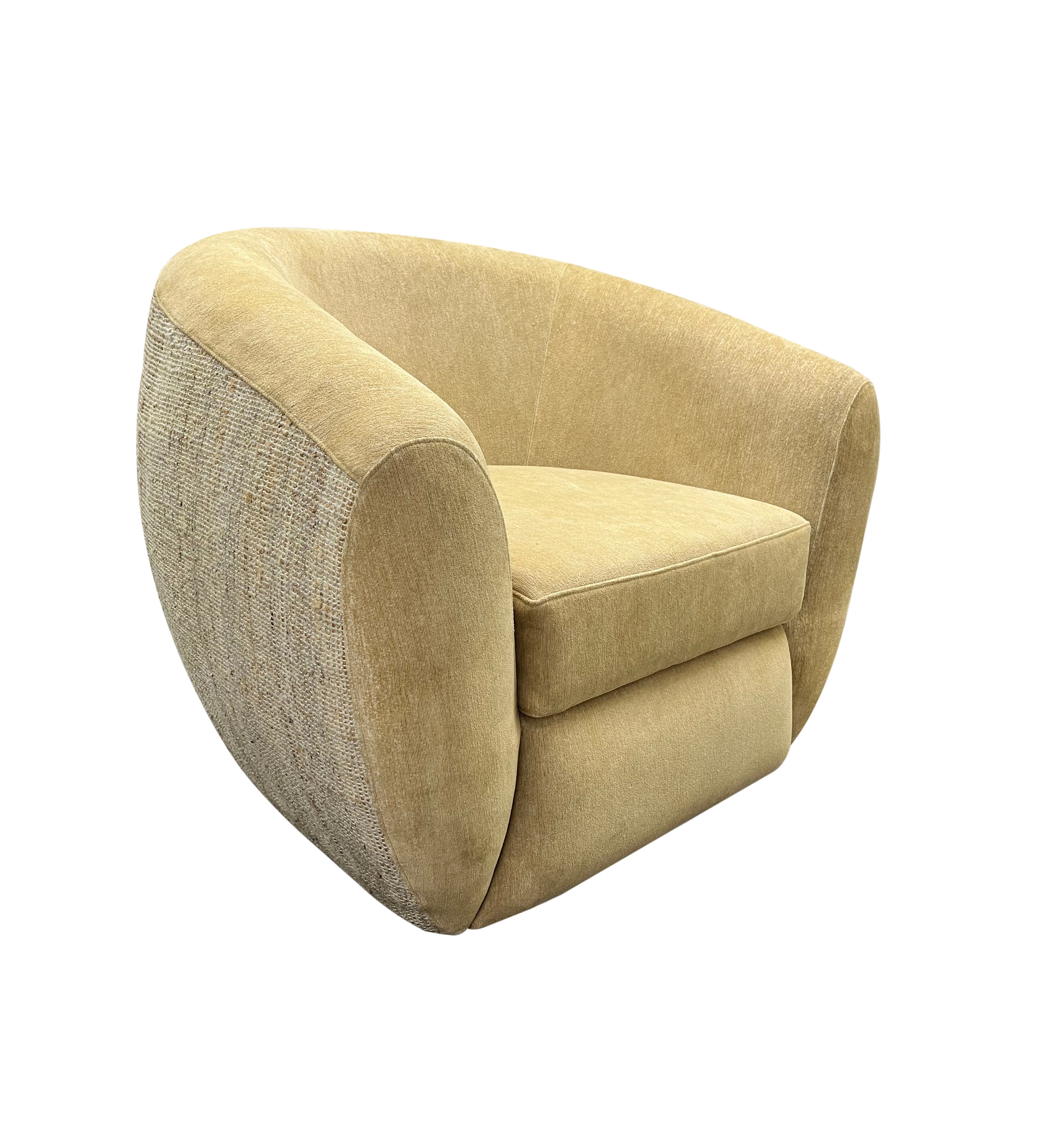 Bolsena - Swivel Accent Chair - Cream/Natural