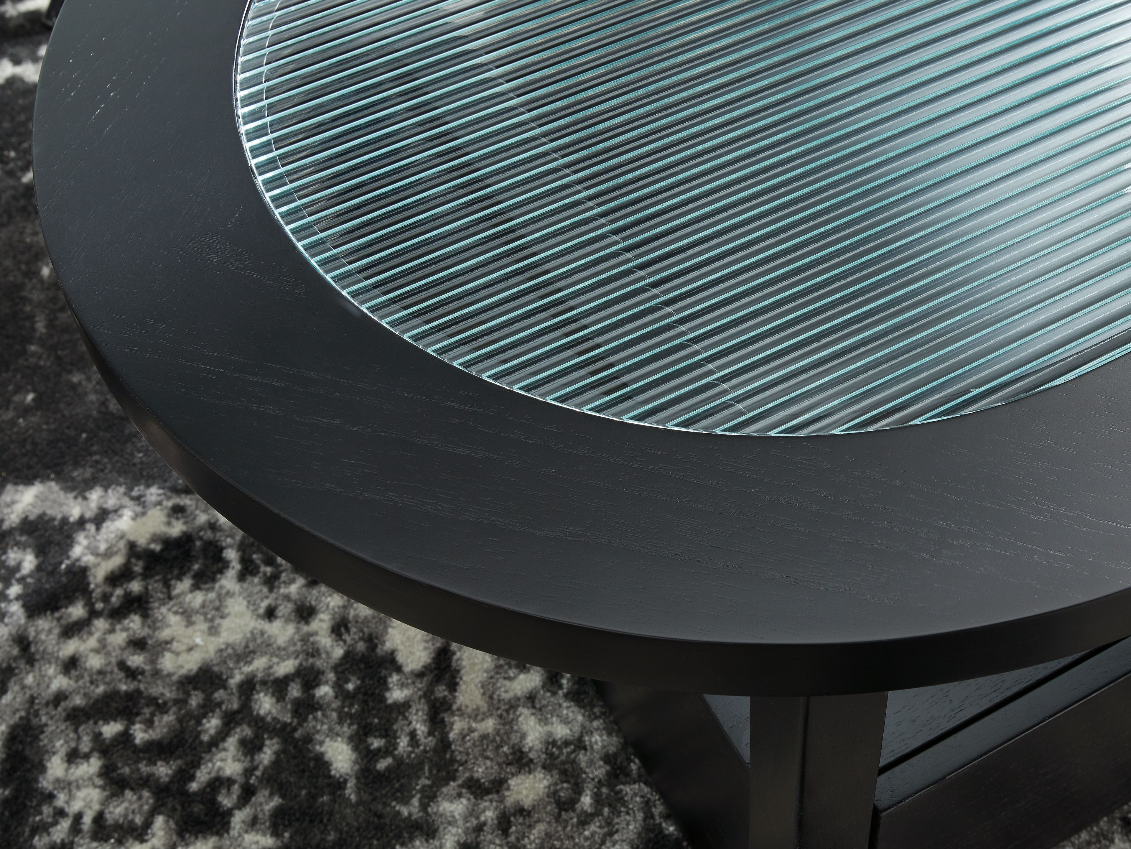 Winbardi - Oval Cocktail Table - Black