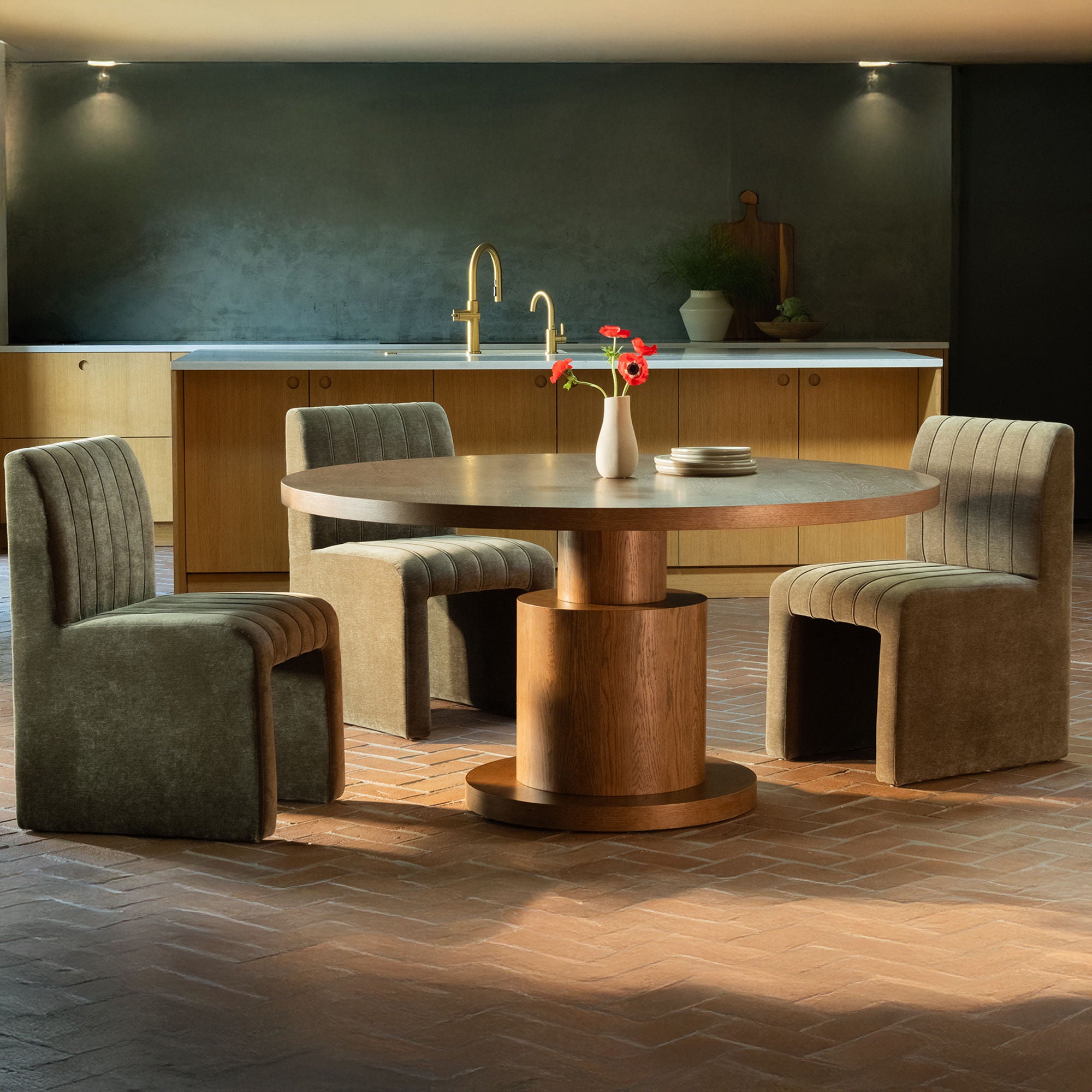 Clayton - Dining Table - Brown