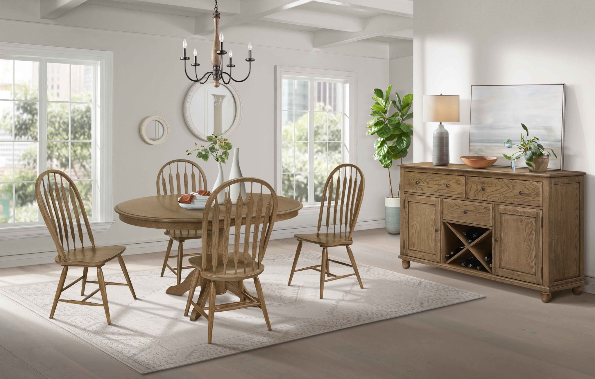 Colonial Oak - Round Pedestal Table - Weathered Chestnut