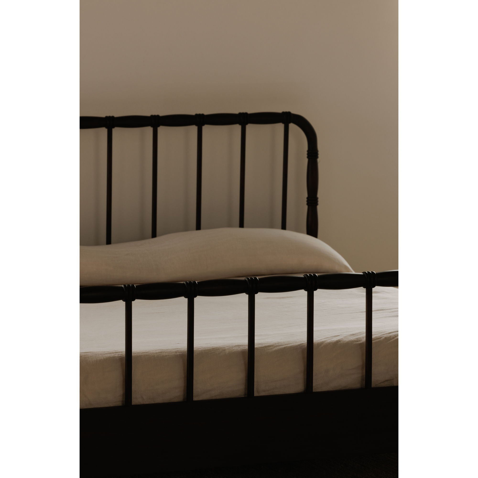 Vivian - Queen Bed - Dark Brown