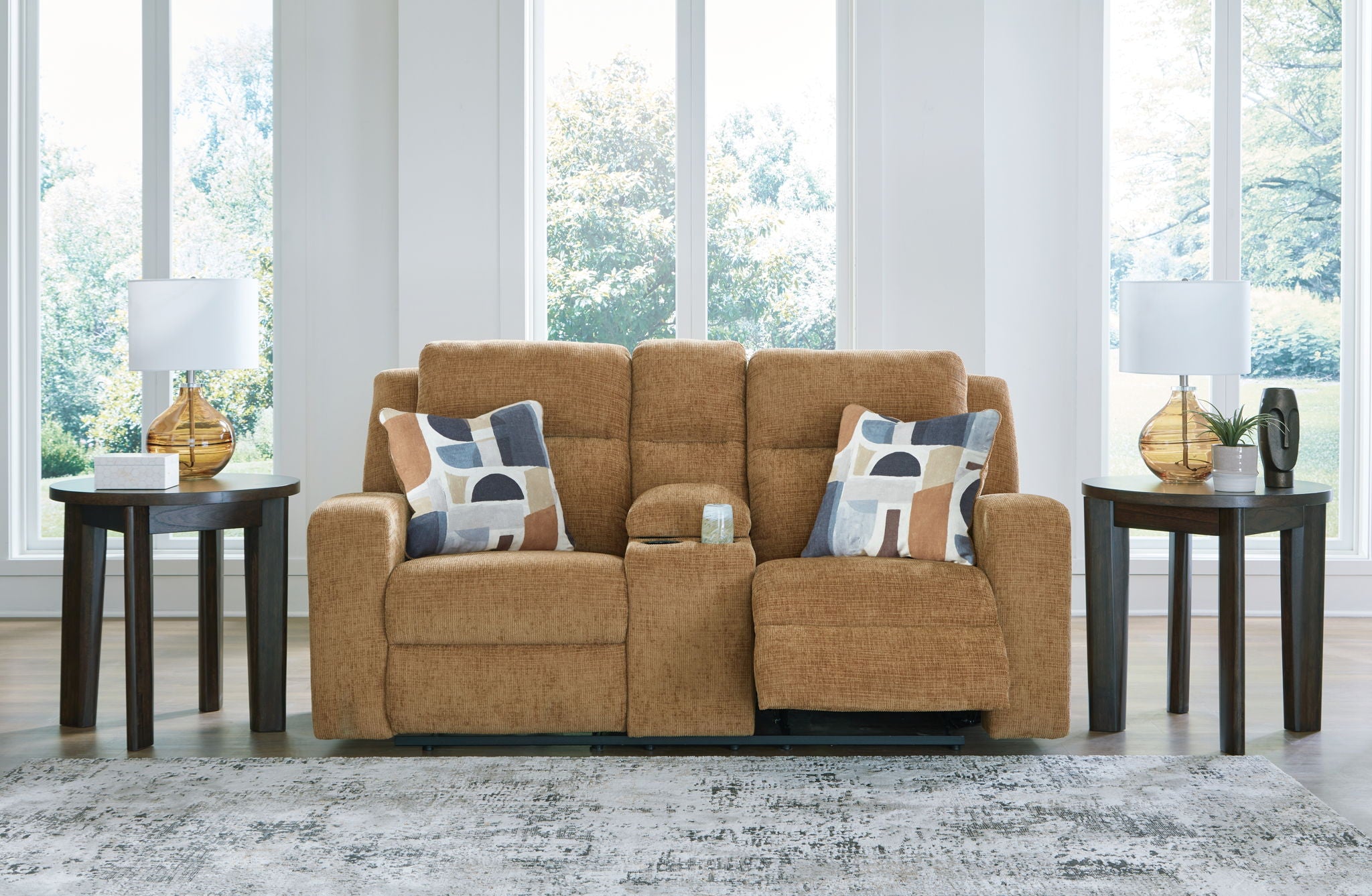 Kanlow - Dbl Reclining Loveseat With Console - Honey