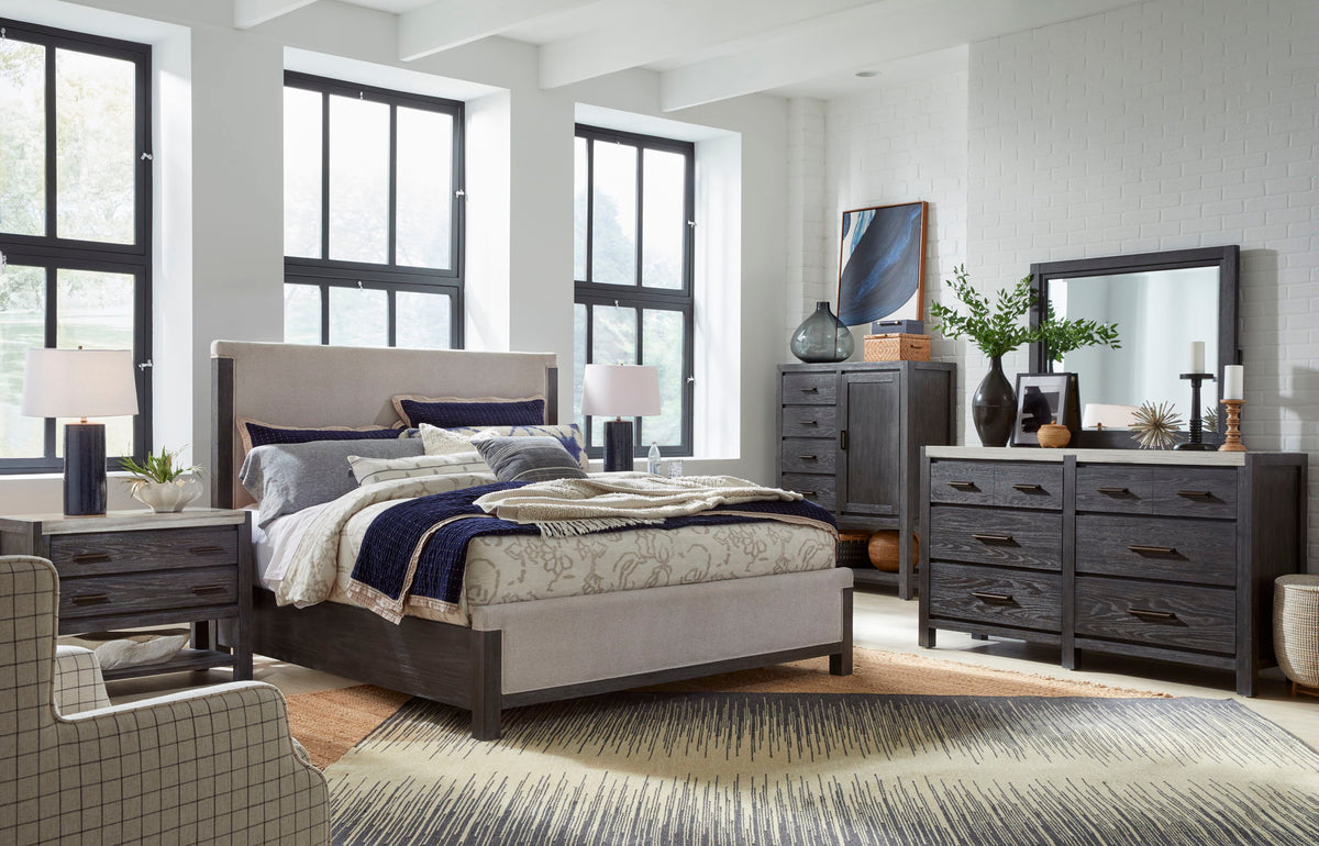 Plum Creek - Upholstered Panel Bed