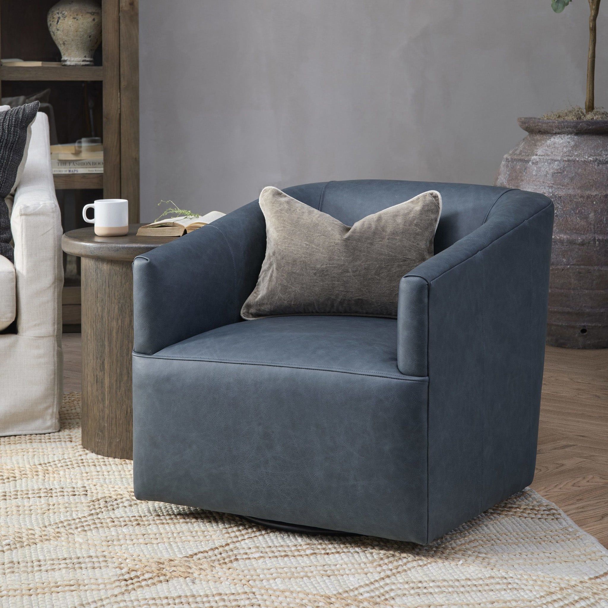 Vernon - Top Grain Leather Swivel Chair El Paso
