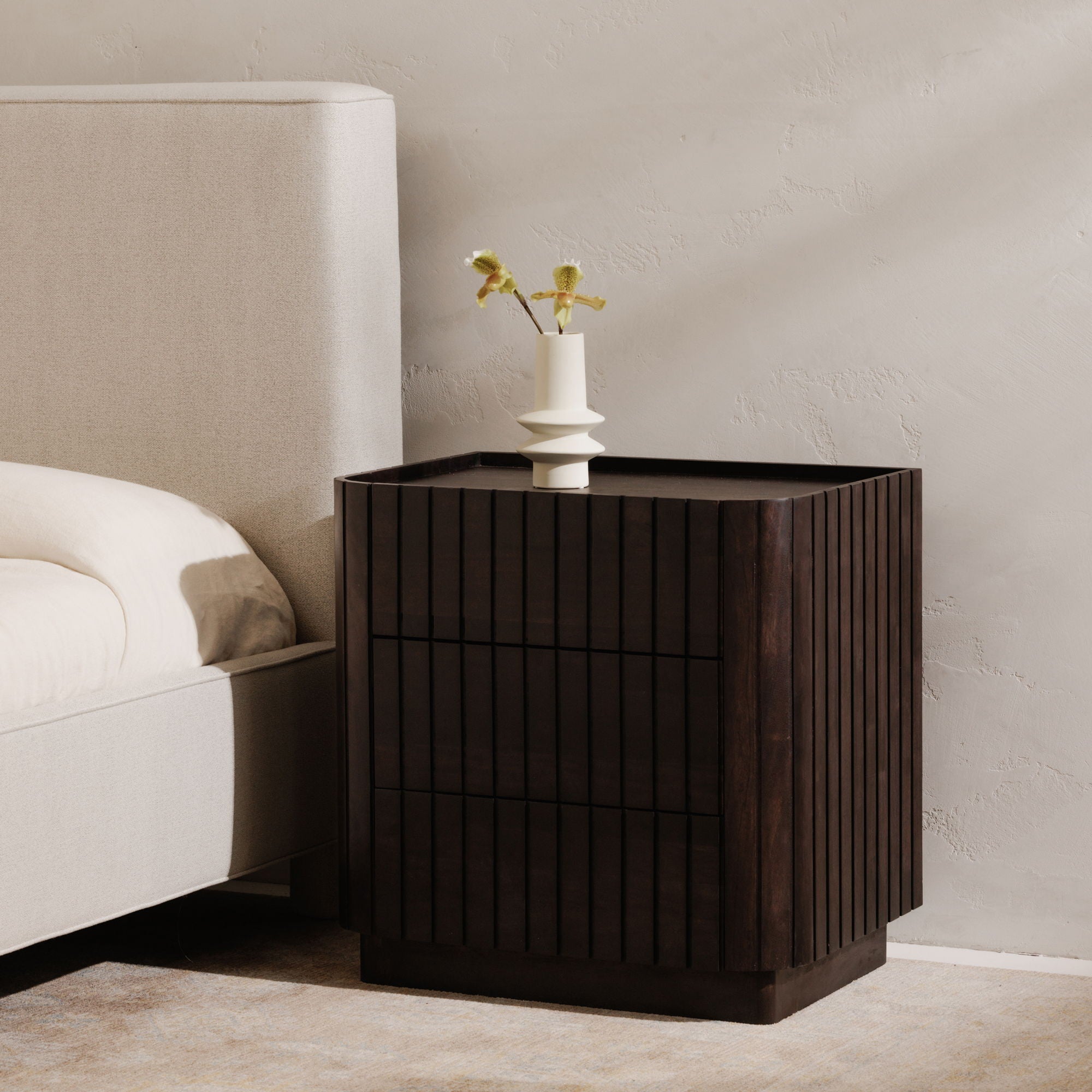 Ichigo - King Bed - Light Gray