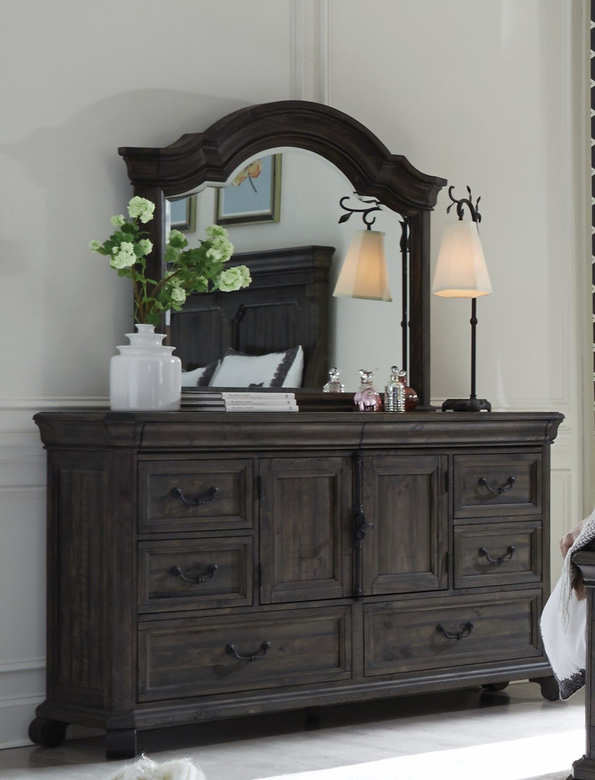 Bellamy - Drawer Dresser With Shaped Mirror - Peppercorn
