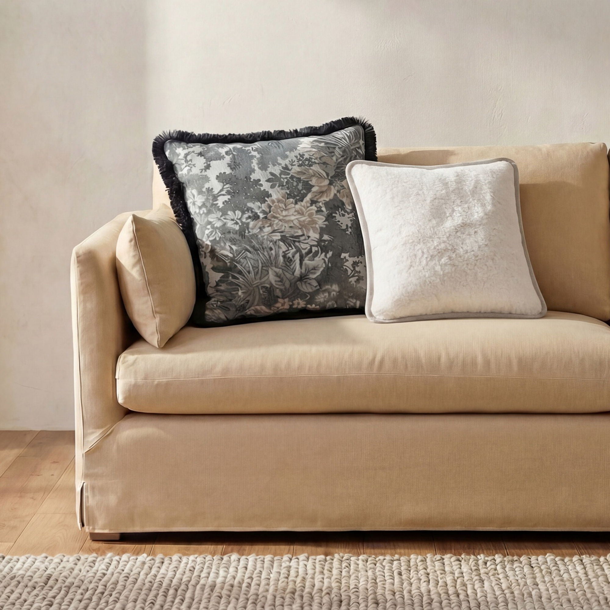 Carr - 20'' Cushion Faux Fur - Cream / White