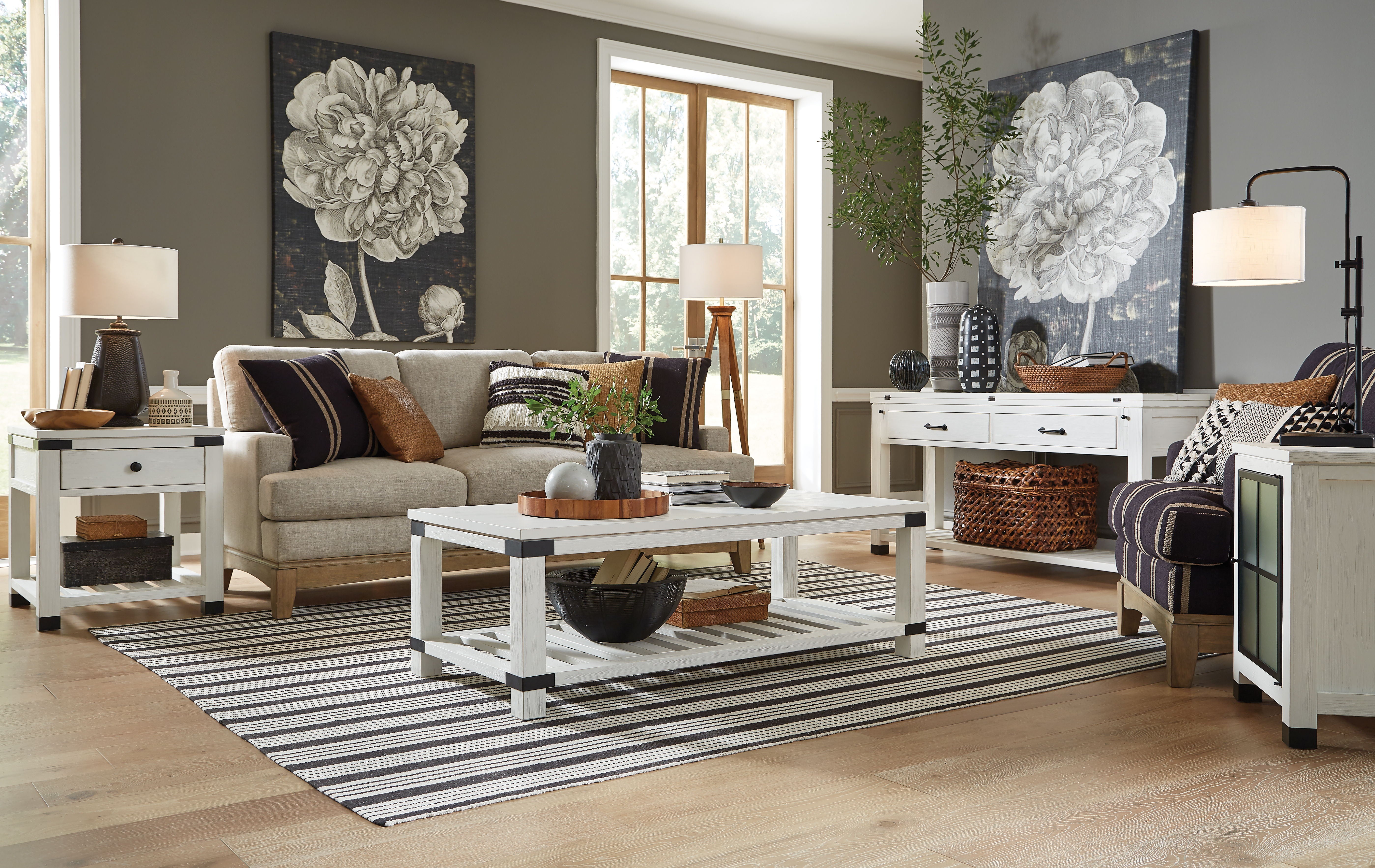 Harper Springs - Flip Top Sofa Table - Silo White