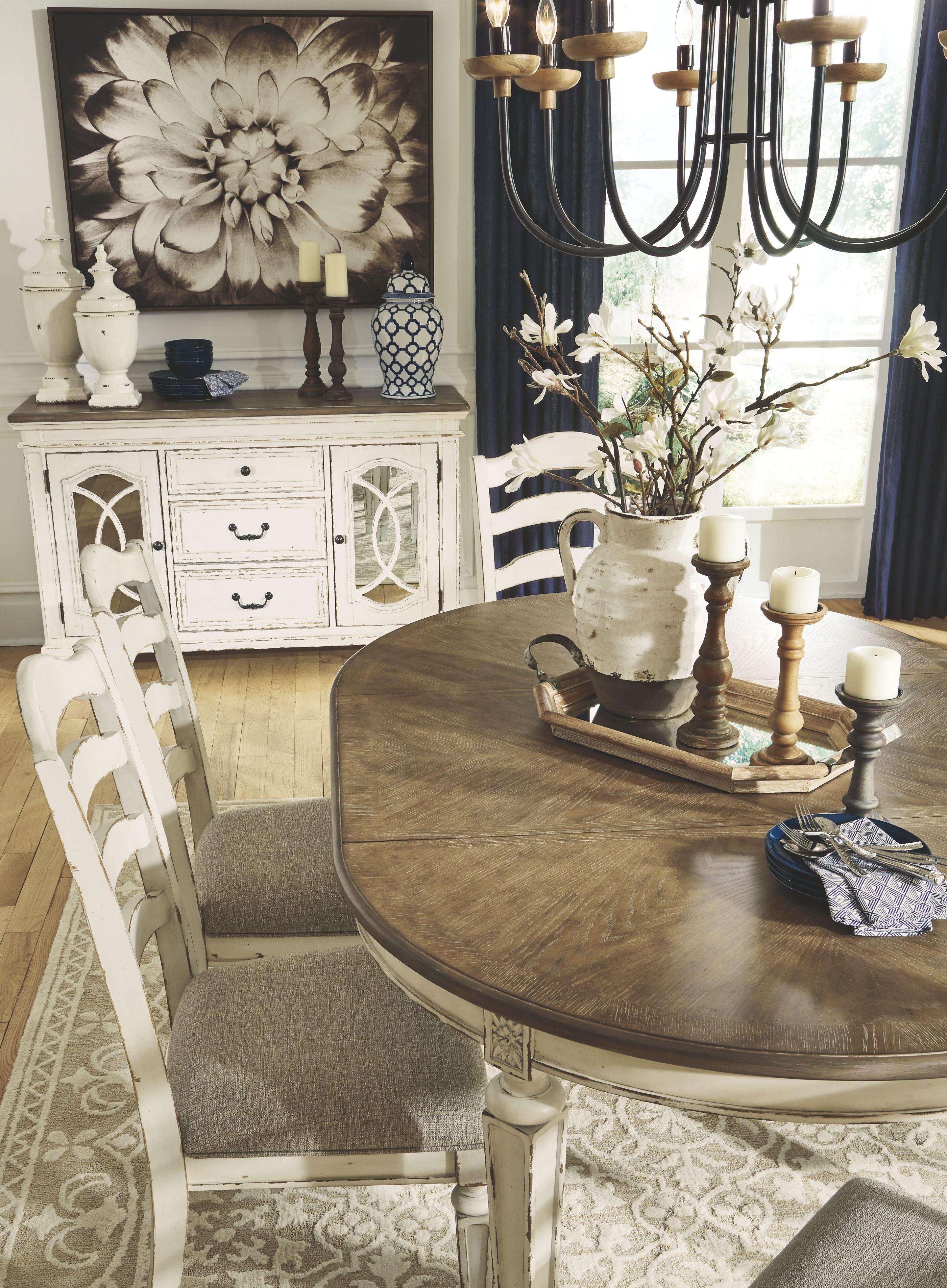 Realyn Chipped White Oval Dining Room Extension Table
