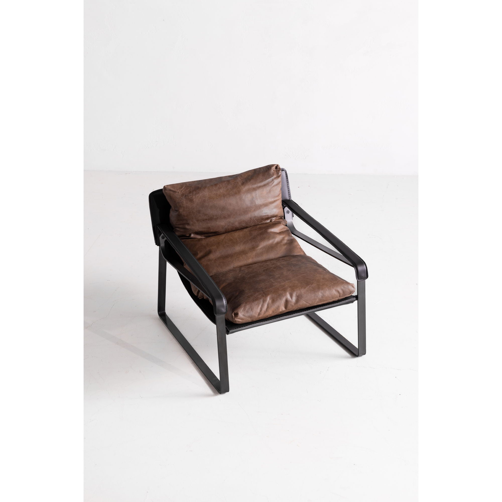 Connor - Club Chair - Light Brown