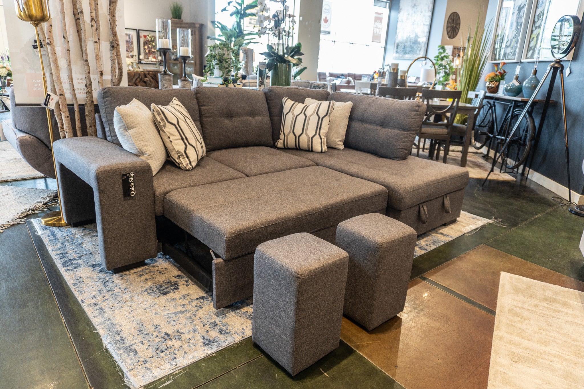 Pull out deals sectional