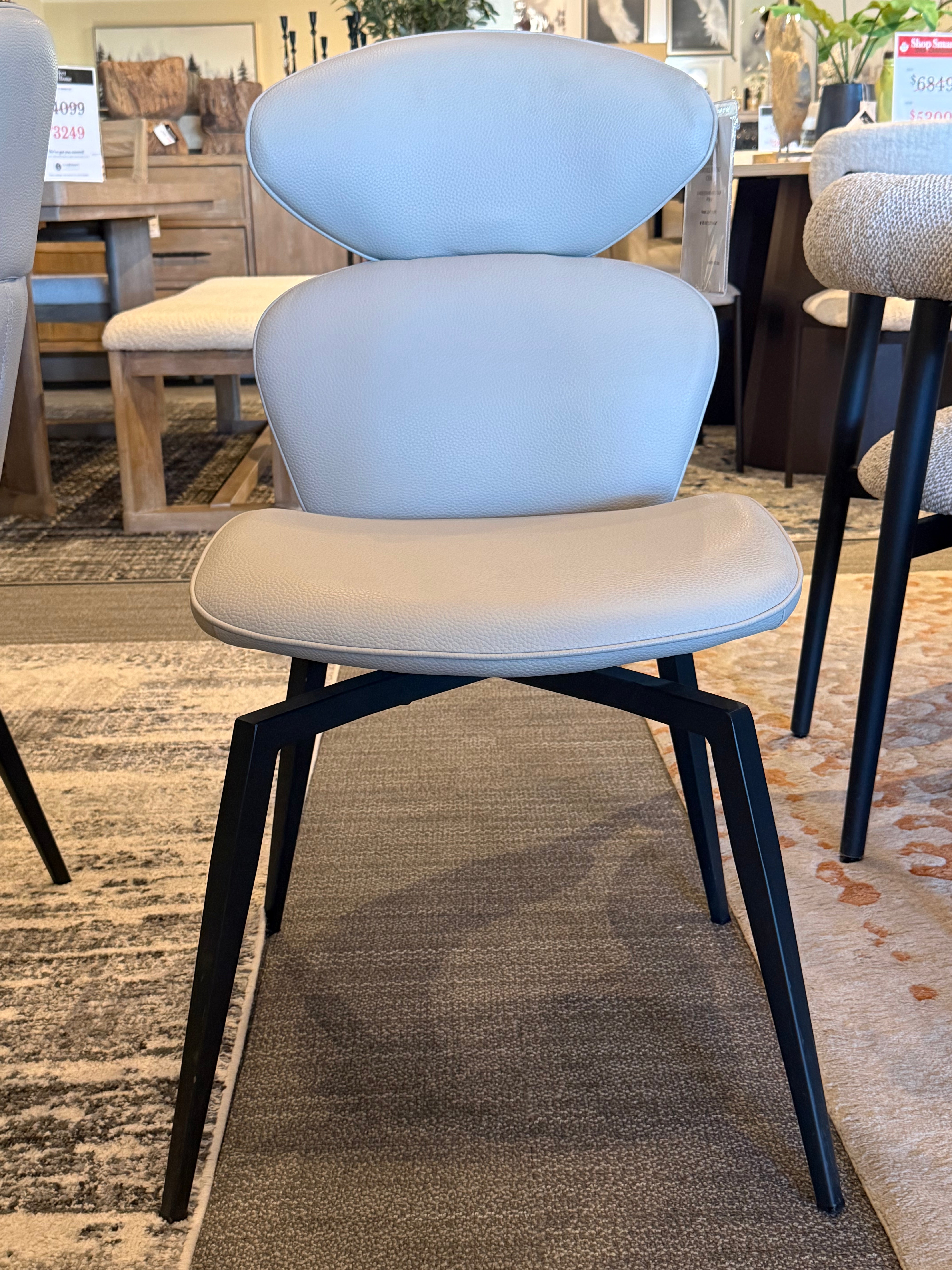 Bridge Dining Set