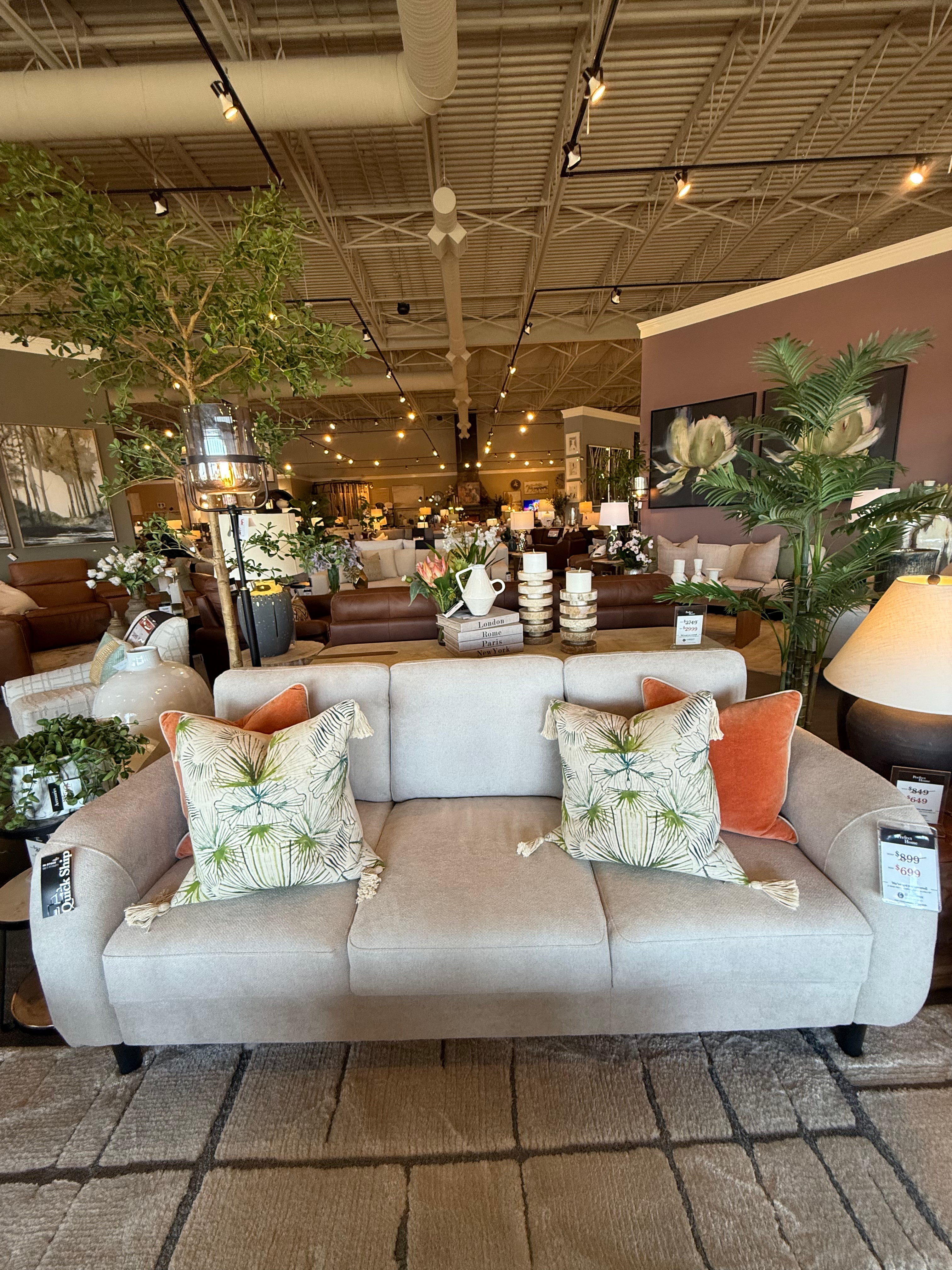 Richie Sofa & Loveseat