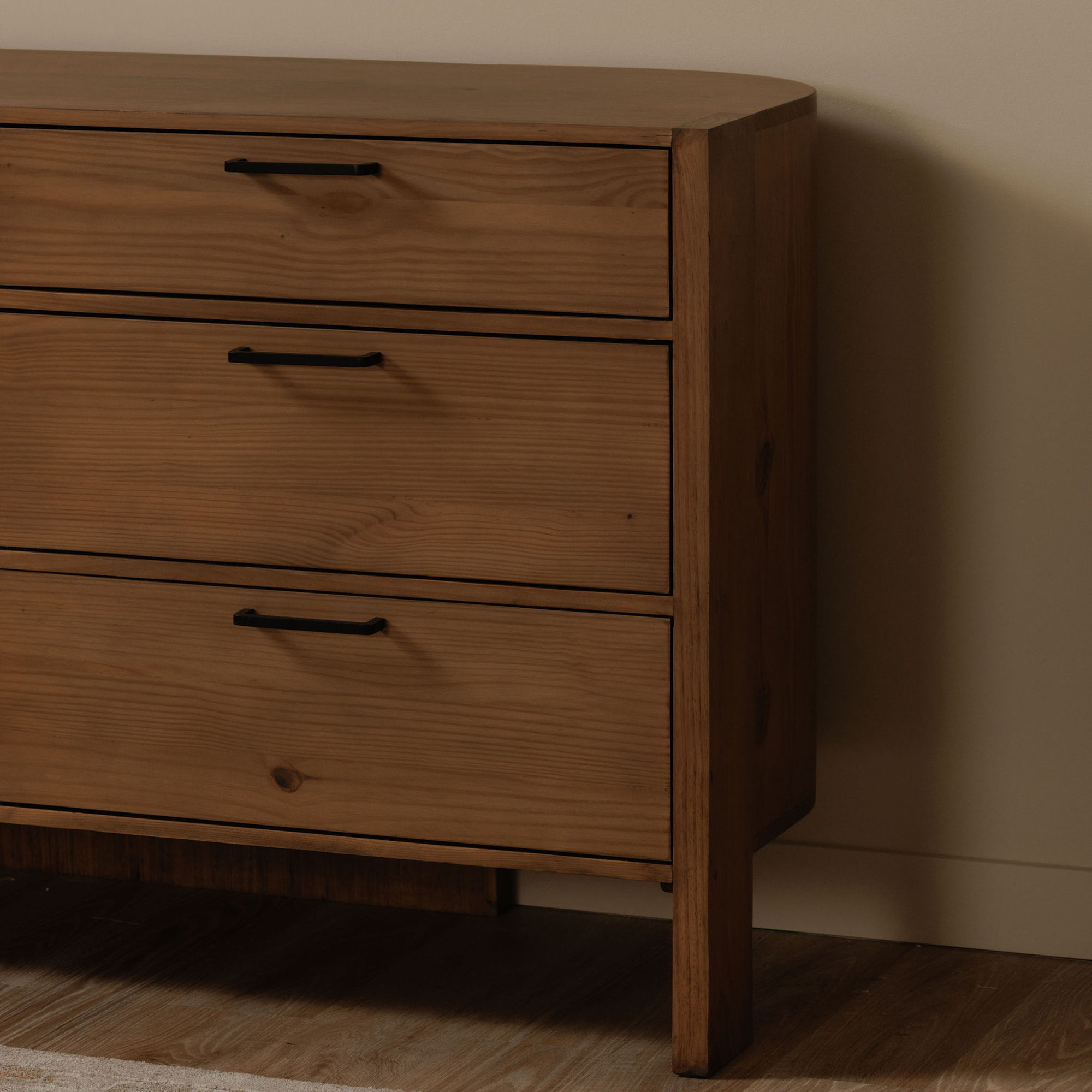 Lachlan - 6 Drawer Dresser - Brown