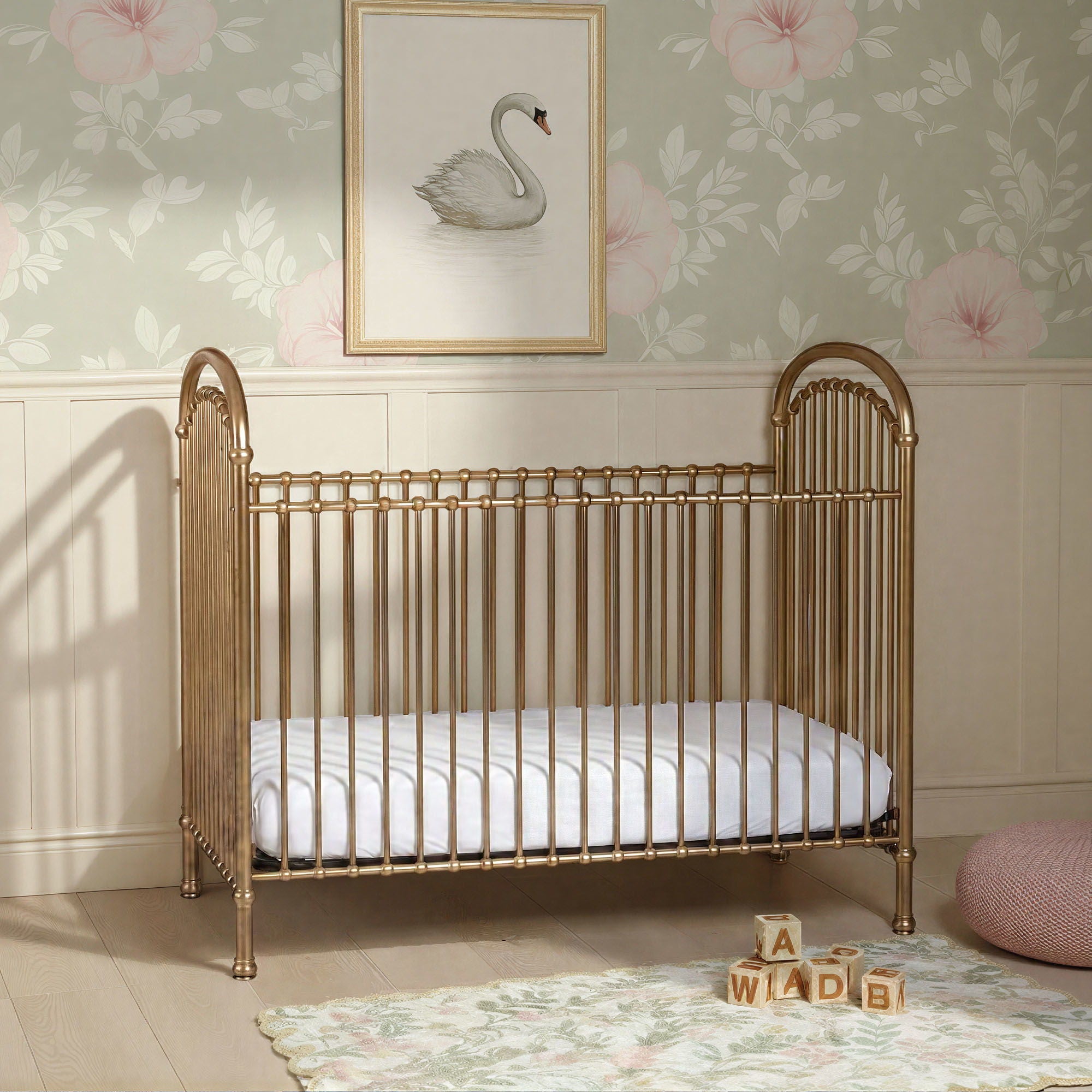 Olivia - Classic Metal Crib