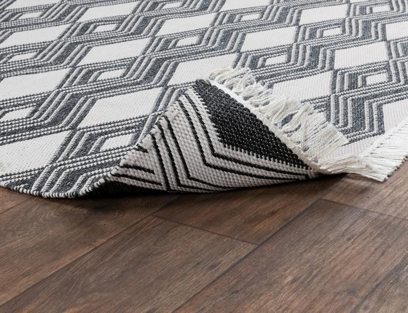 Banning - 1' x 1' Indoor/Outdoor Banning Rug