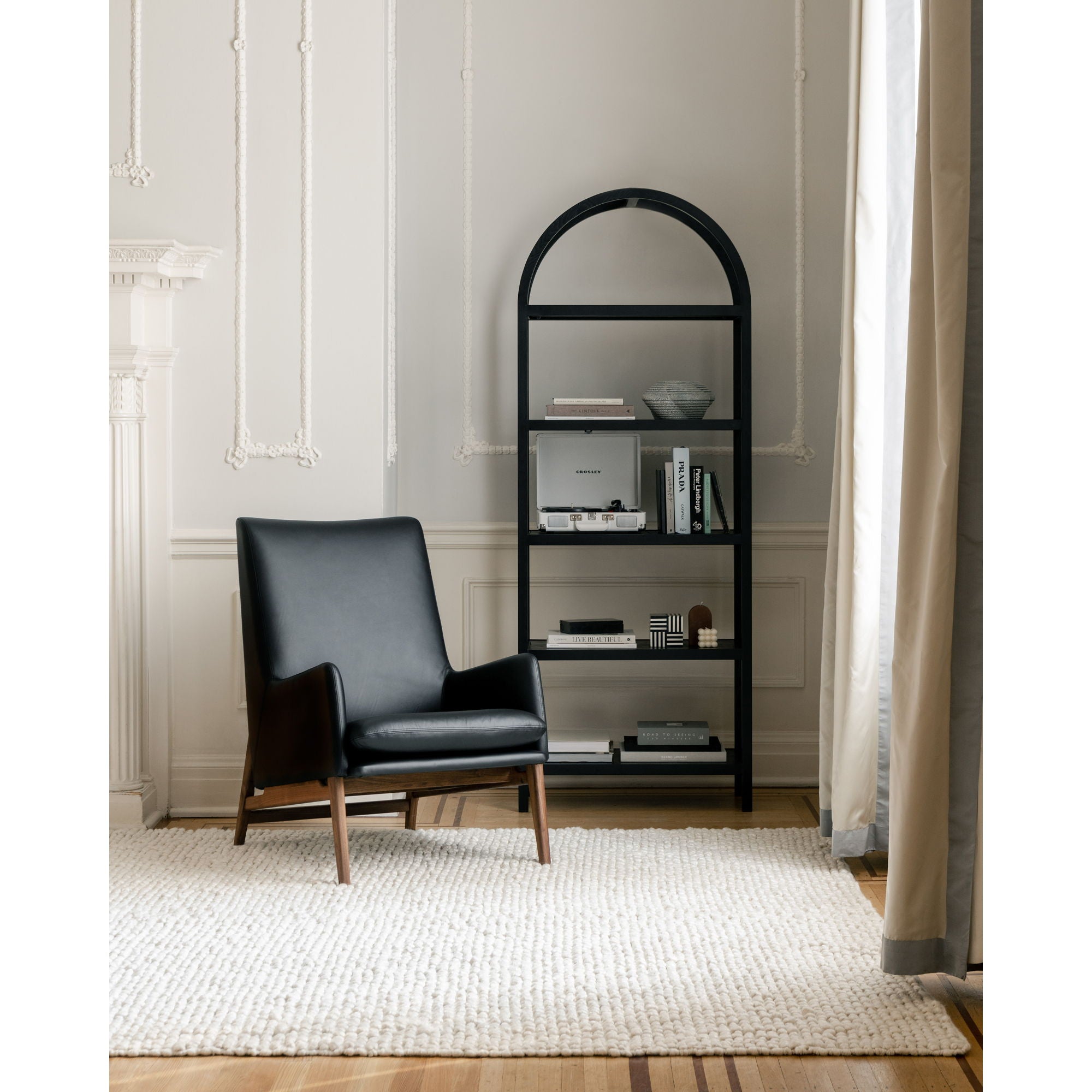 Eero - Bookcase - Black