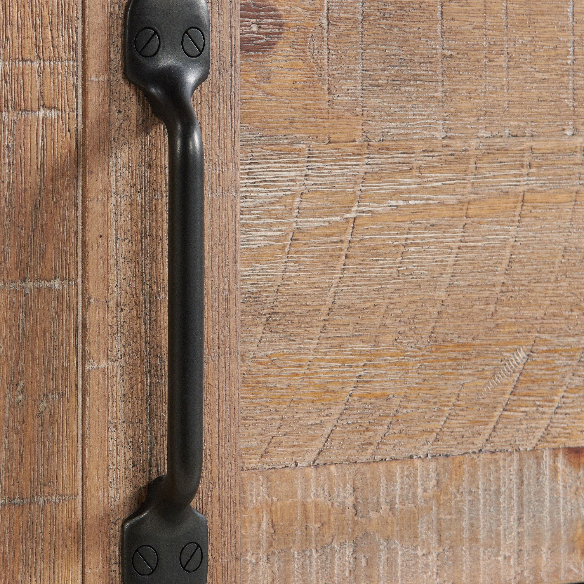 Highland - Sideboard - Sandwash
