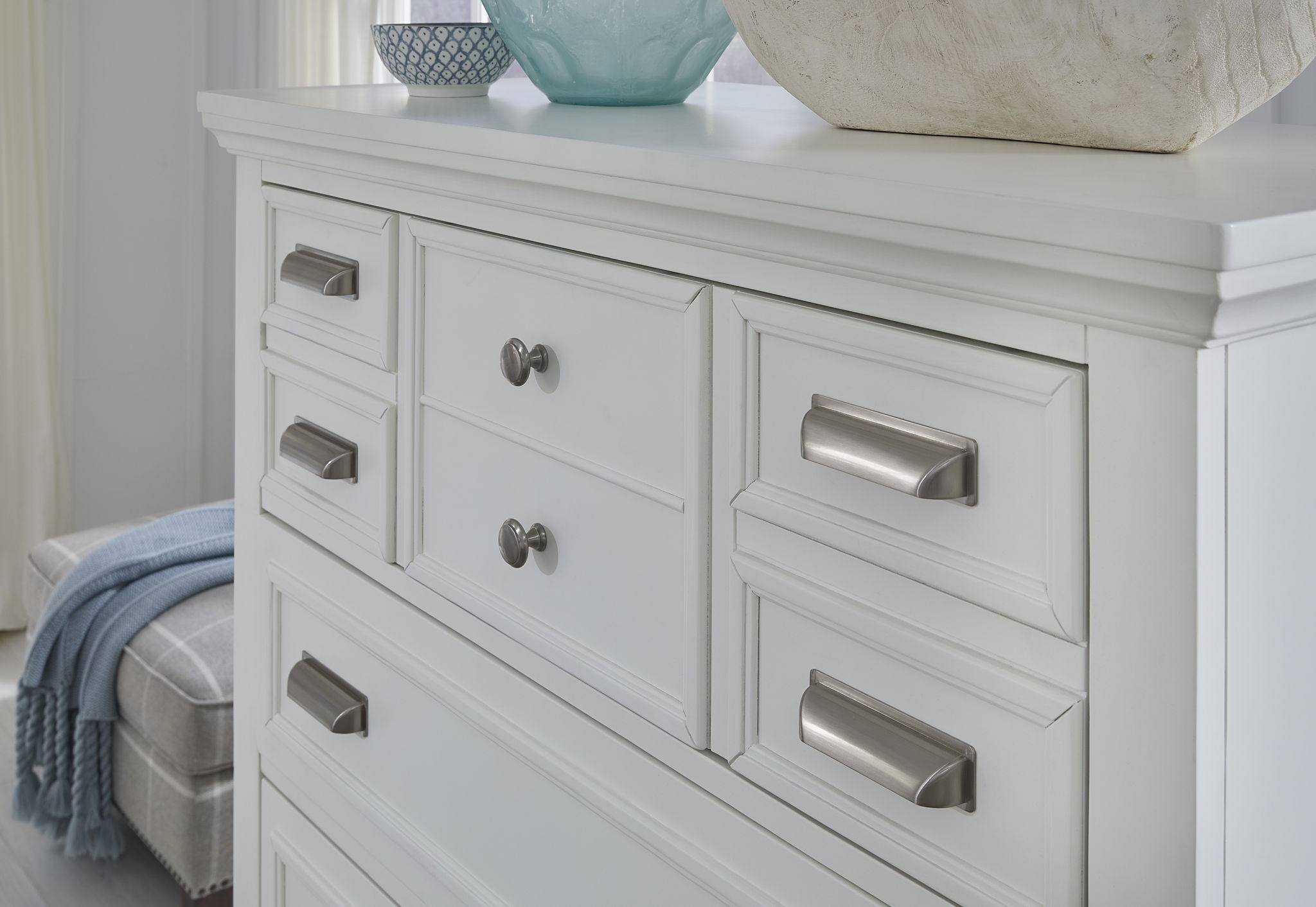Charleston - Drawer Dresser With Landscape Mirror