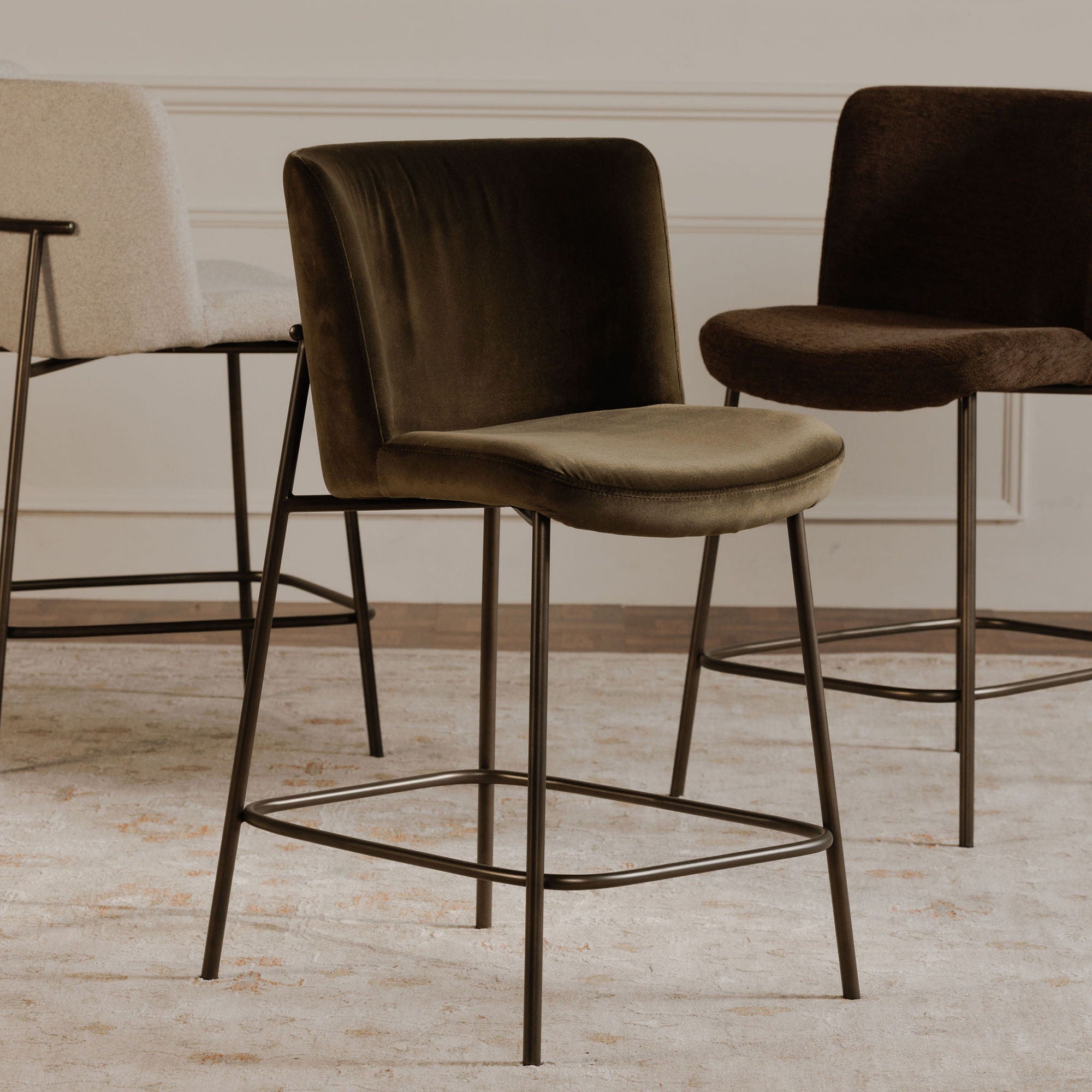 Early - Bar Stool - Beige