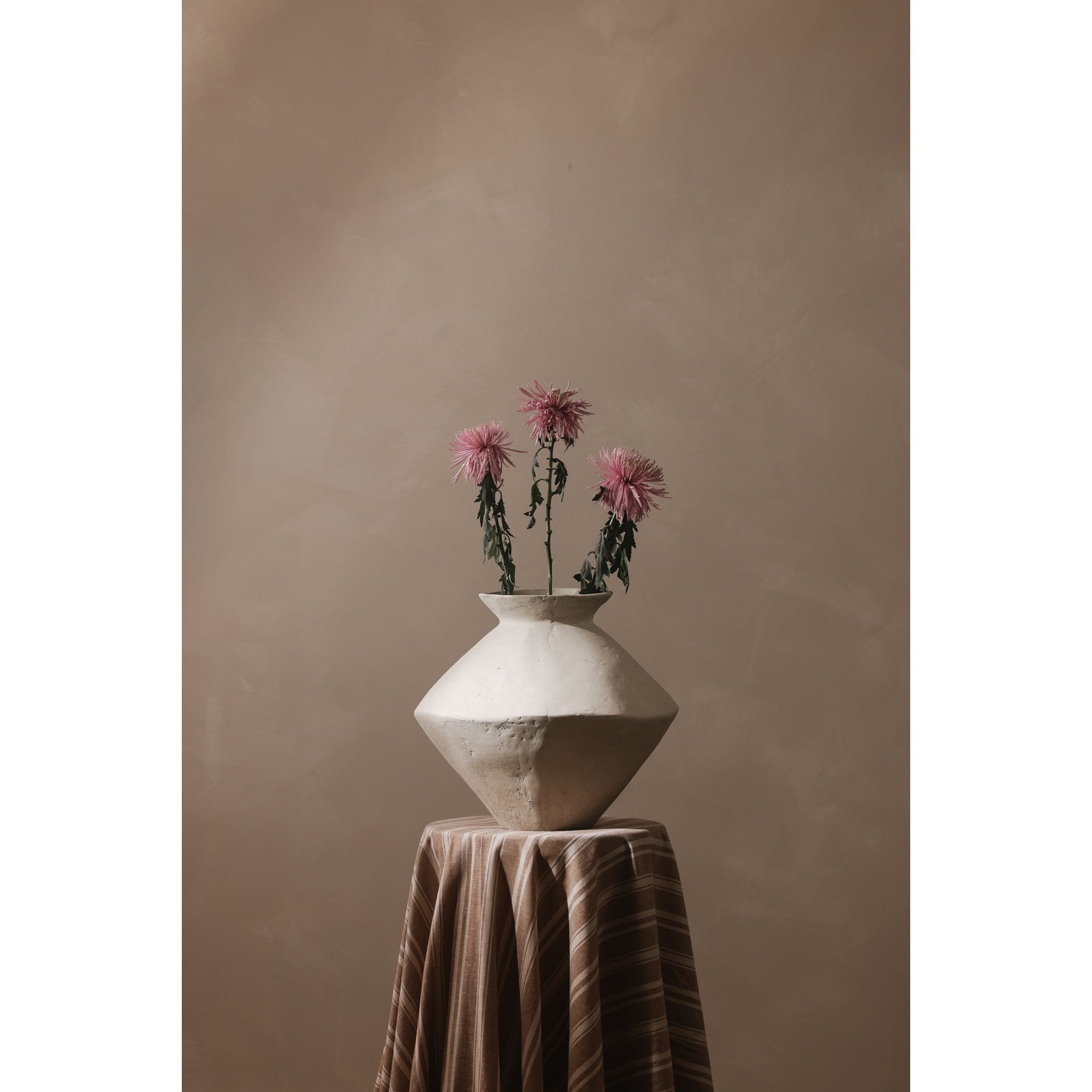 Raja - Medium Decorative Vessel - White