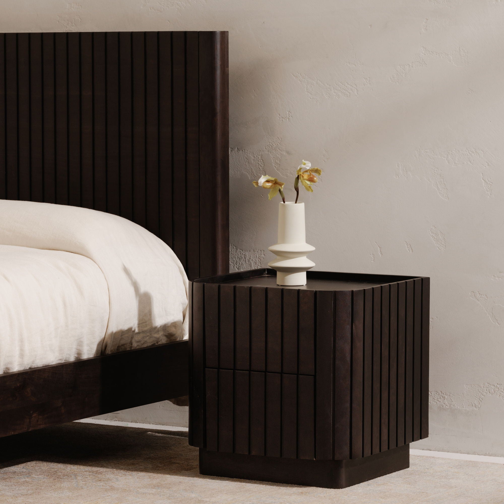 Povera - Nightstand - Black