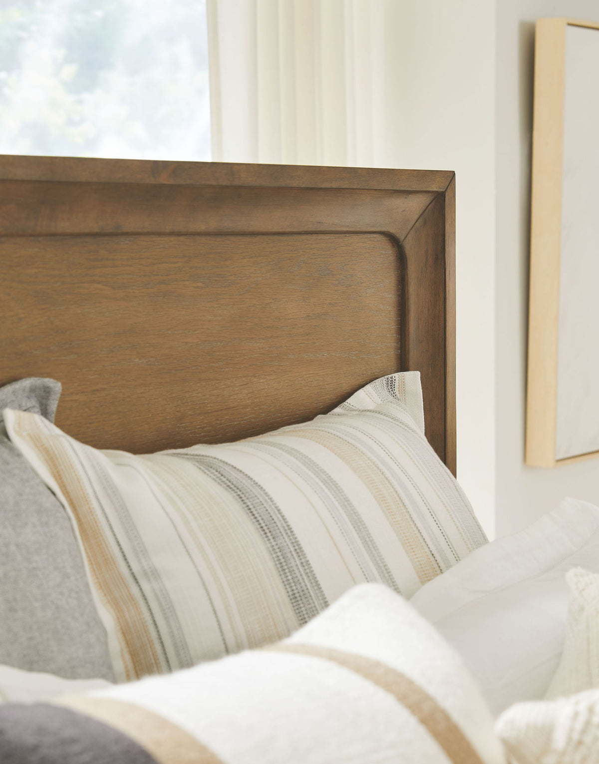 Lindon - Complete Panel Bed With Storage Rails - Belgian Wheat