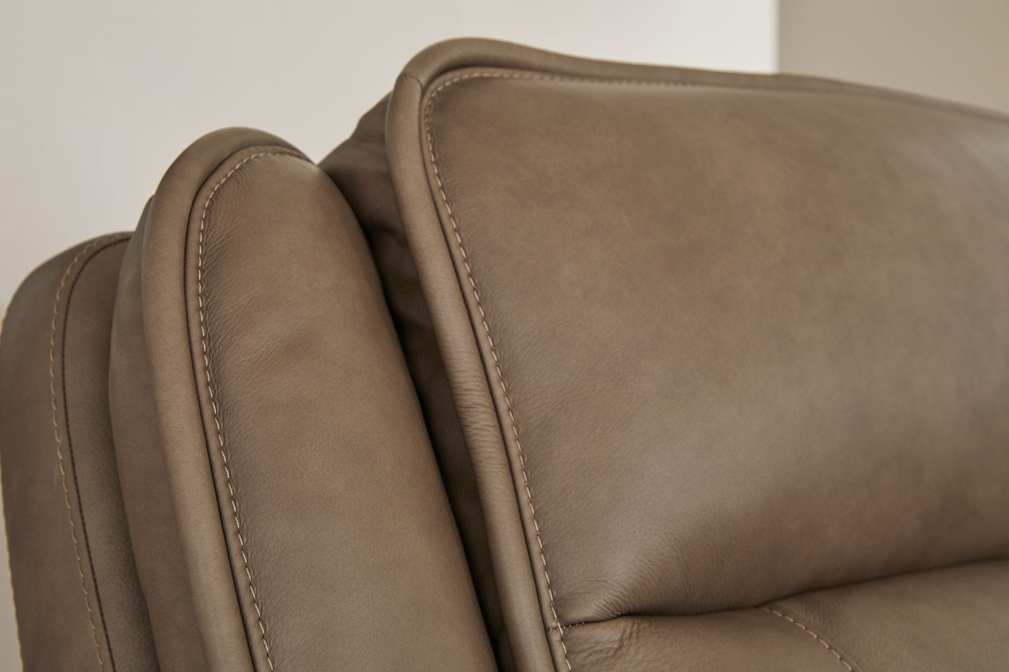 Glencroft - Power Reclining Sofa With Adjustable Headrest - Sahara
