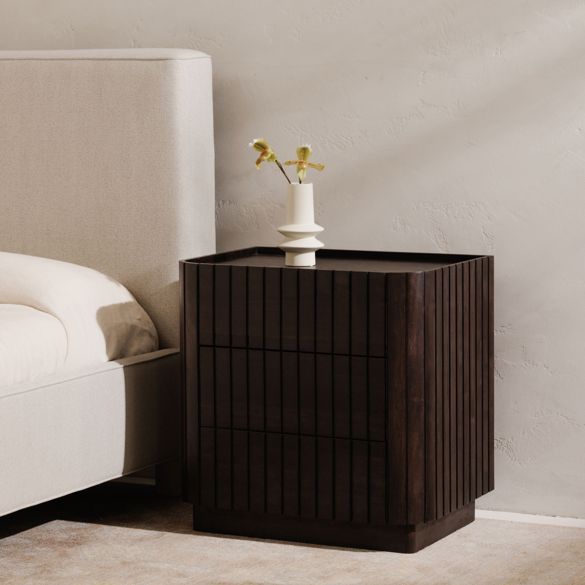 Ichigo - Queen Bed - Light Gray