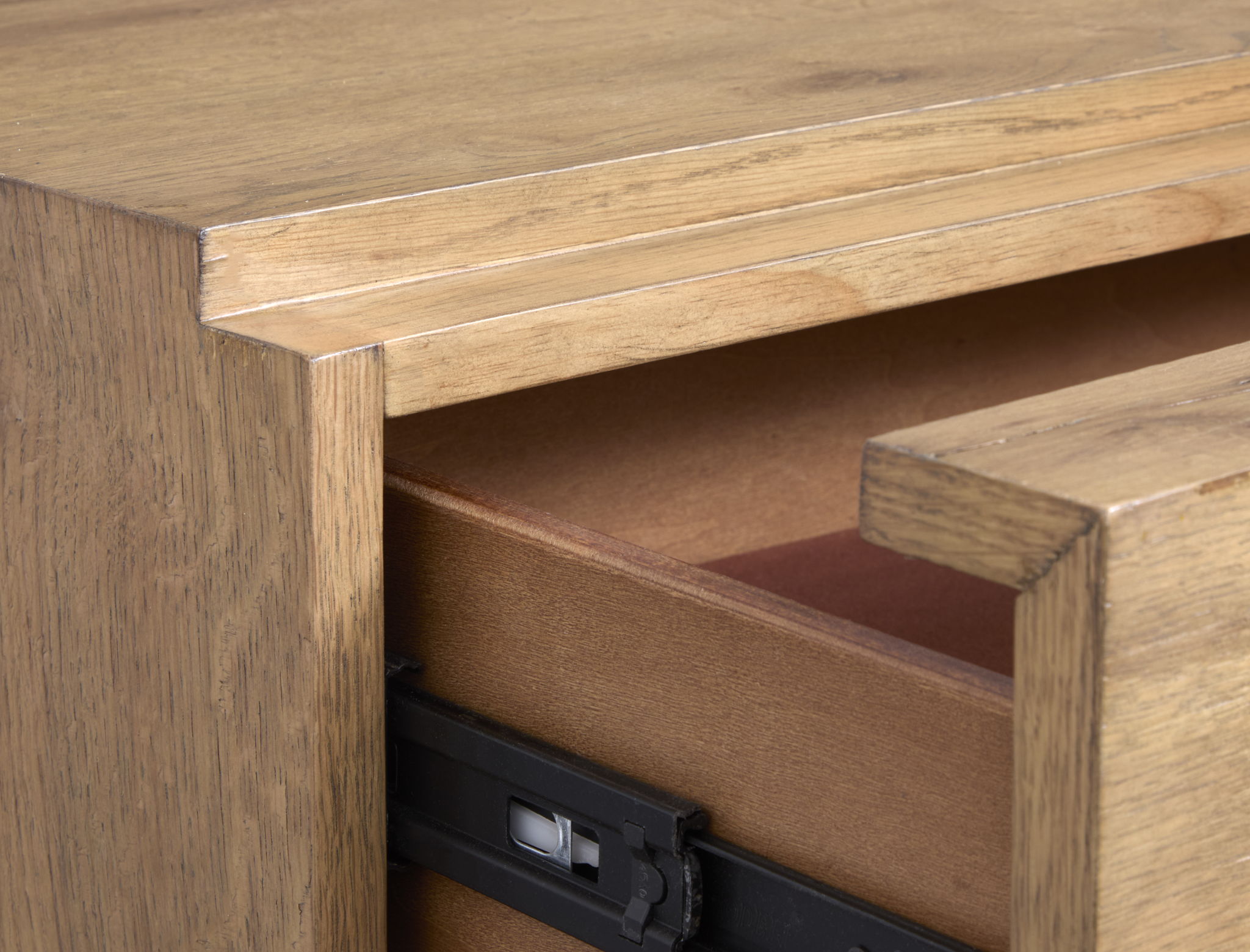Davenport - Drawer Chest - Rustic Caramel
