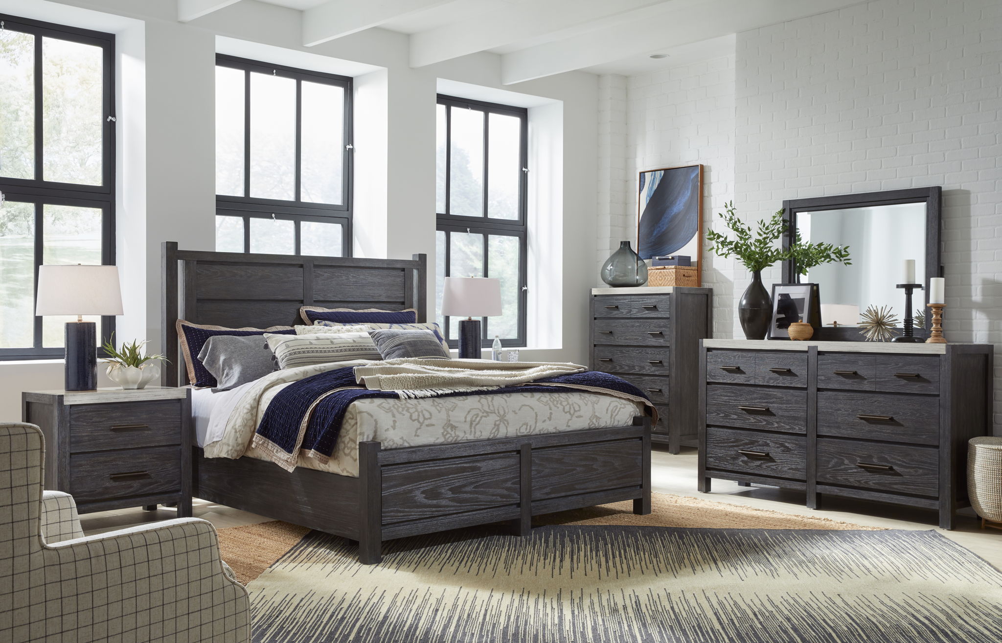Plum Creek - Drawer Nightstand