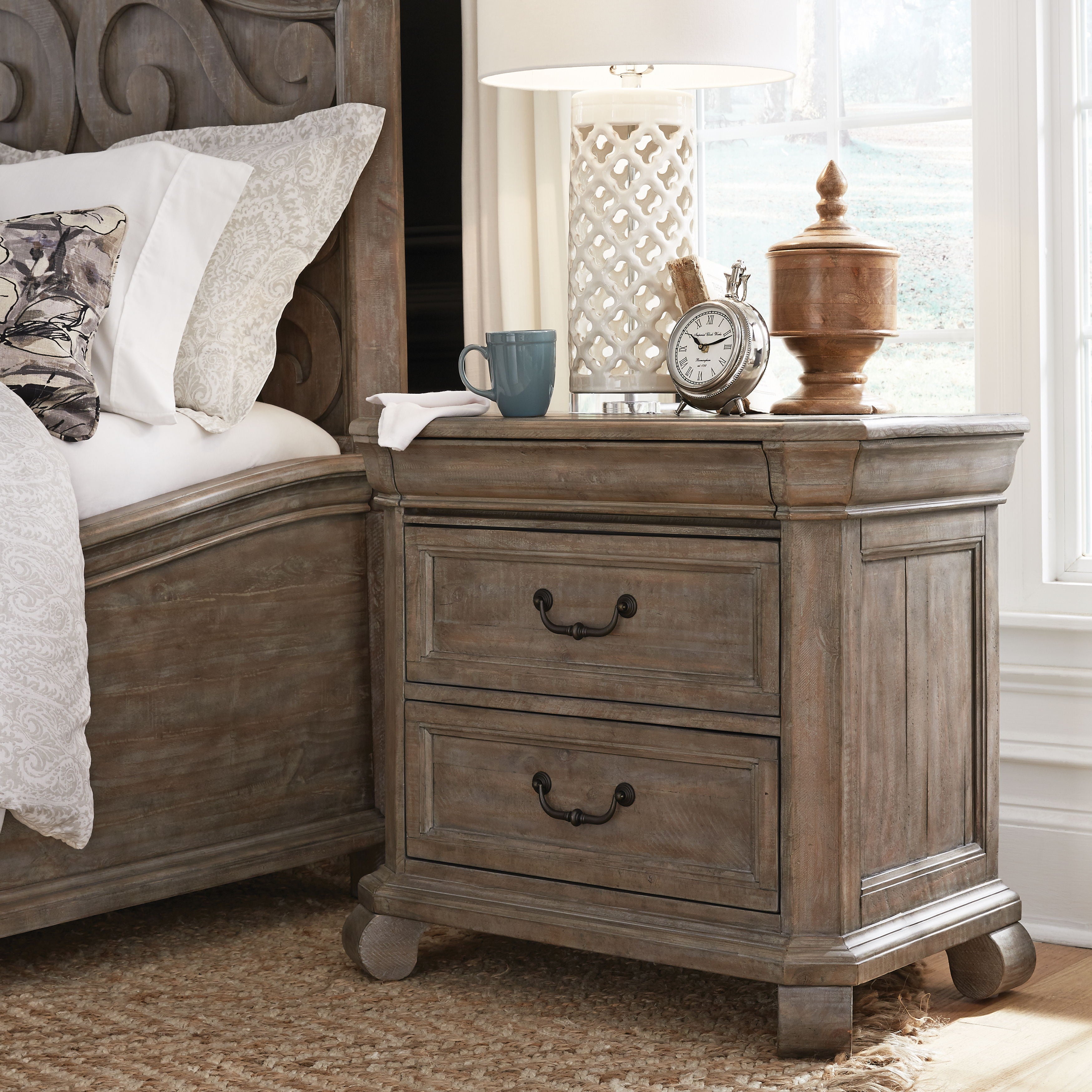 Tinley Park - Drawer Nightstand - Dove Tail Grey