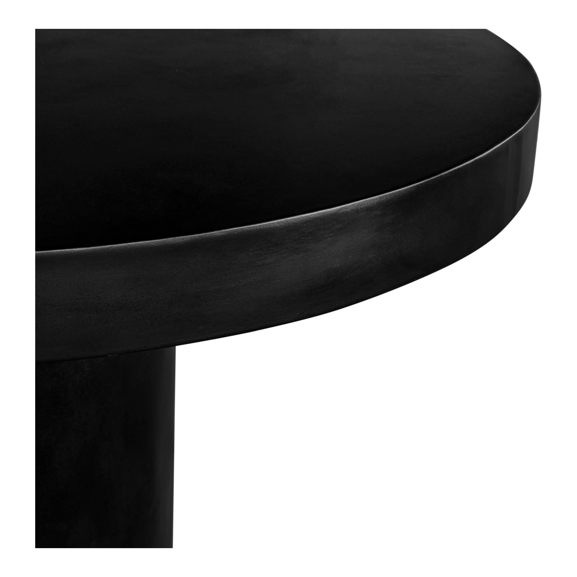 Cassius - Round Outdoor Dining Table - Black - Concrete